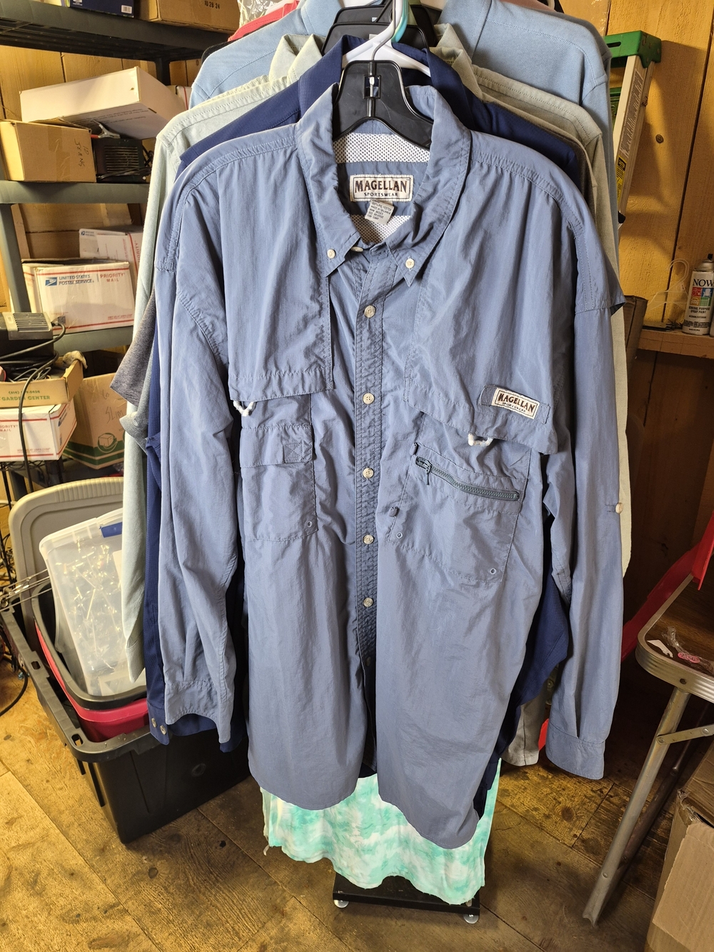 Magellan Outdoors Light Blue Men's Lightweight Fishing Shirt Bin 54